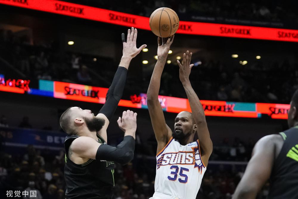 逗得前仰后 逗得前仰后