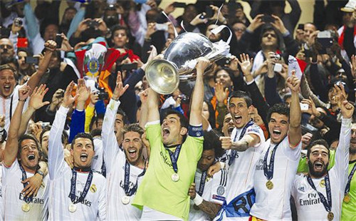 与队员交流 与队员交流